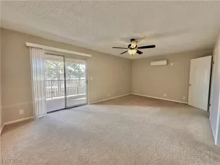 Photo #6: 2648036 Listing