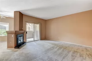 Photo #4: 2648053 Listing 