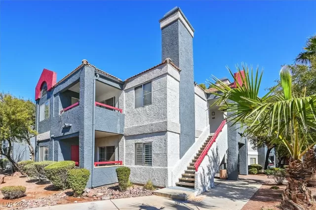 MLS: 2648055 Condo For Sale