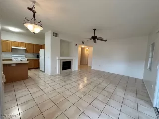 Photo #2: 2648082 Listing 
