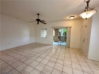 Photo #6: 2648082 Listing 