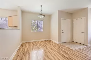 Photo #4: 2648083 Listing