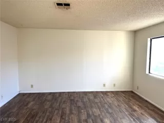 Photo #3: 2648101 Listing 