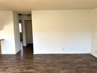 Photo #4: 2648101 Listing 