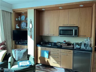 Photo #5: 2648108 Listing