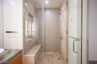 Photo #2: 2648111 Listing 