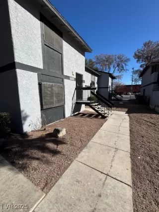 Photo #1: 2648138 Listing 