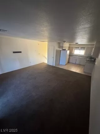 Photo #3: 2648138 Listing 