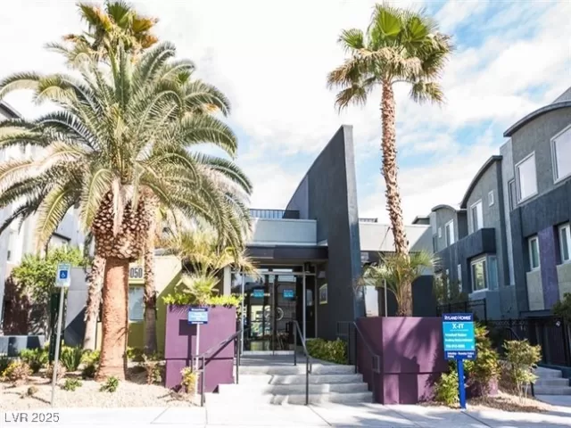 MLS: 2648147 Condo For Sale