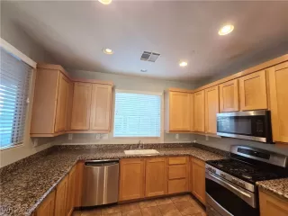 Photo #3: 2648147 Listing 