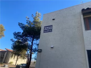 Photo #2: 2648148 Listing 