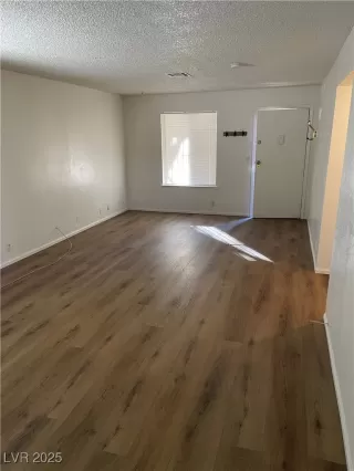 Photo #5: 2648148 Listing 