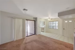 Photo #3: 2648166 Listing