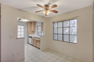 Photo #6: 2648166 Listing