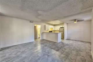 Photo #2: 2648177 Listing 