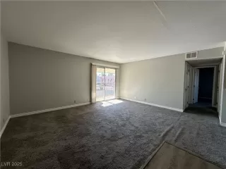 Photo #1: 2648194 Listing