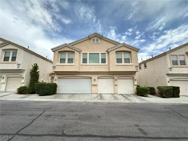 MLS: 2648204 Condo For Sale