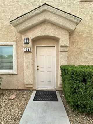 Photo #4: 2648204 Listing