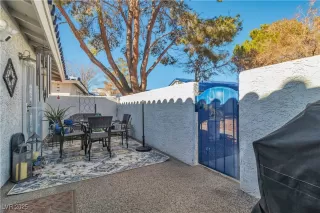 Photo #2: 2648228 Listing