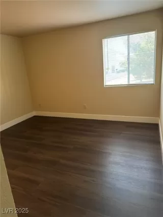 Photo #3: 2648232 Listing