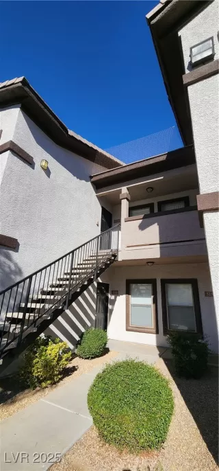 Photo #1: 2648237 Listing 