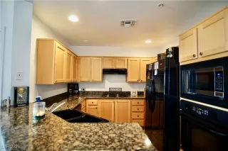 Photo #2: 2648239 Listing 