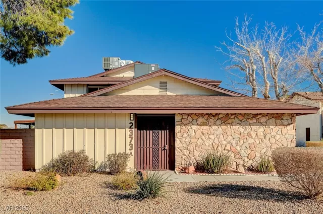 MLS: 2648296 Condo For Sale