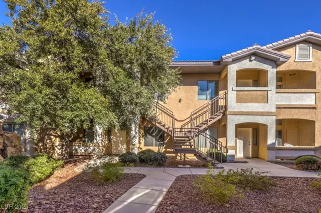 MLS: 2648306 Condo For Sale