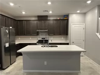 Photo #5: 2648315 Listing 