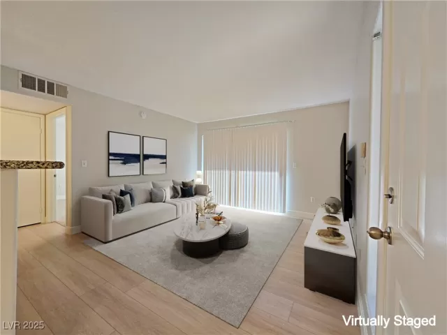 MLS: 2648320 Condo For Sale