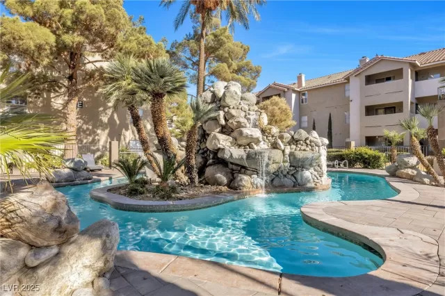 MLS: 2648327 Condo For Sale