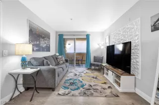 Photo #3: 2648327 Listing 