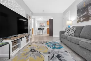 Photo #4: 2648327 Listing 