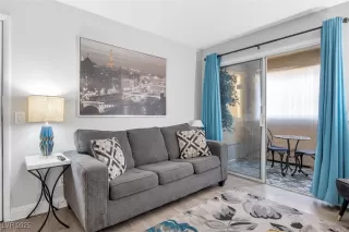 Photo #5: 2648327 Listing 