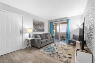 Photo #6: 2648327 Listing 