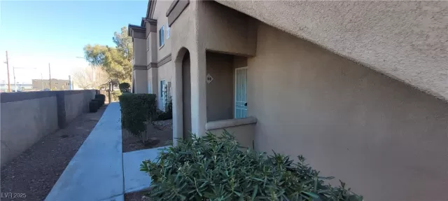 MLS: 2648328 Condo For Sale