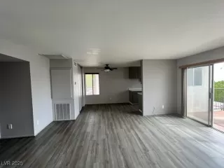 Photo #3: 2648420 Listing 