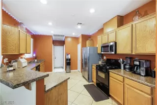 Photo #5: 2648432 Listing 