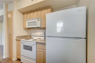 Photo #3: 2648434 Listing 