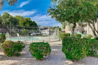 Photo #4: 2648434 Listing 