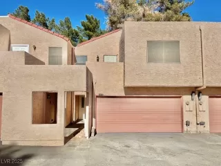 Photo #1: 2648447 Listing 