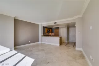 Photo #5: 2648479 Listing