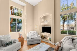 Photo #1: 2648510 Listing