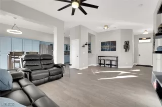 Photo #4: 2648527 Listing 