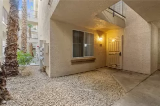 Photo #1: 2648547 Listing 