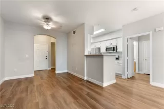 Photo #4: 2648547 Listing 