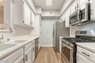 Photo #6: 2648547 Listing 