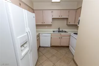 Photo #5: 2648566 Listing 