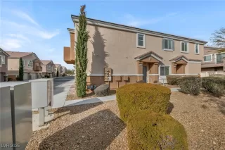 Photo #5: 2648641 Listing