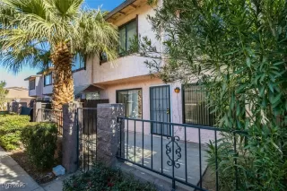 Photo #2: 2648651 Listing 